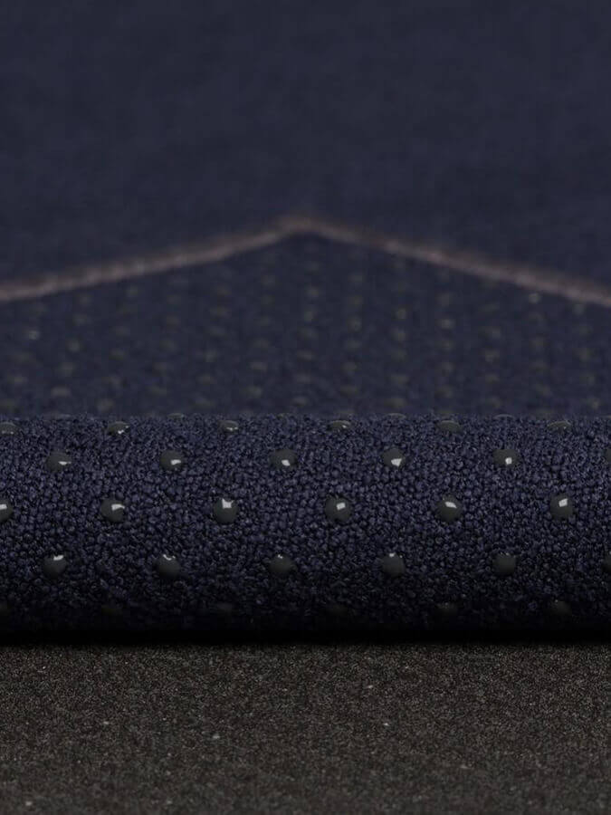 Manduka Yogitoes rSKIDLESS Mat Yoga Towel -  Midnight (Blue)