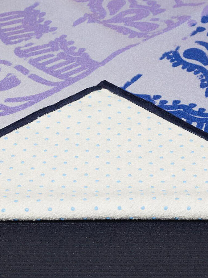 Manduka Yogitoes rSKIDLESS Mat Yoga Towel - Chakra Print (Blue)